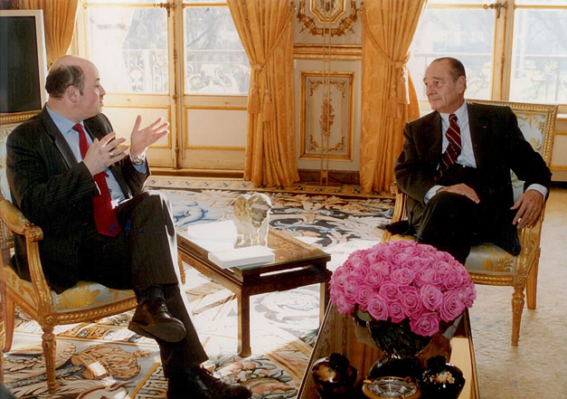 mp-avec-le-president-chirac-07-12-2004